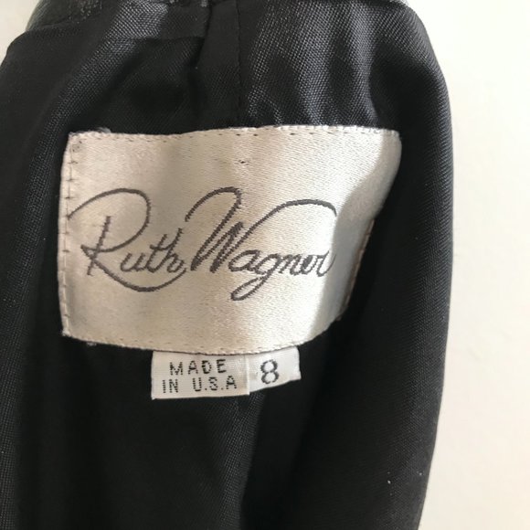 Ruth Wagner black leather skirt, size 8 - Picture 3 of 3